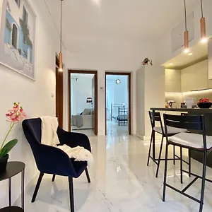Apartament Terminal, Genua